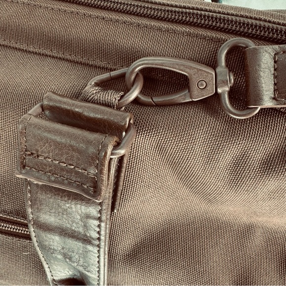 BÉIS The Weekender in Maple - Picture 9 of 13